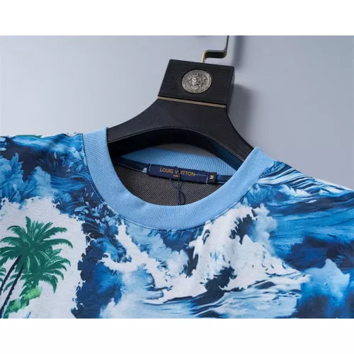 Replica Louis Vuitton LV T-Shirts Short Sleeved For Men #1277743 $25.00 USD for Wholesale