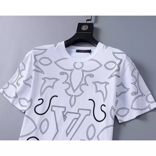 Replica Louis Vuitton LV T-Shirts Short Sleeved For Men #1277747 $25.00 USD for Wholesale