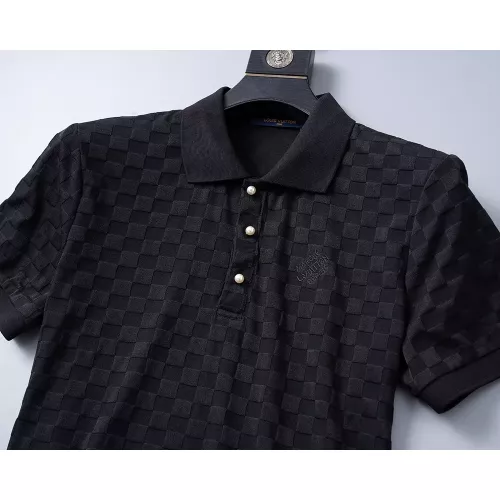 Replica Louis Vuitton LV T-Shirts Short Sleeved For Men #1277774 $27.00 USD for Wholesale