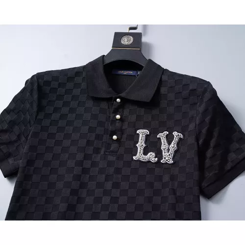 Replica Louis Vuitton LV T-Shirts Short Sleeved For Men #1277776 $27.00 USD for Wholesale