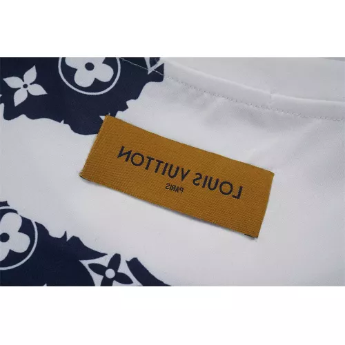 Replica Louis Vuitton LV T-Shirts Short Sleeved For Men #1277950 $29.00 USD for Wholesale