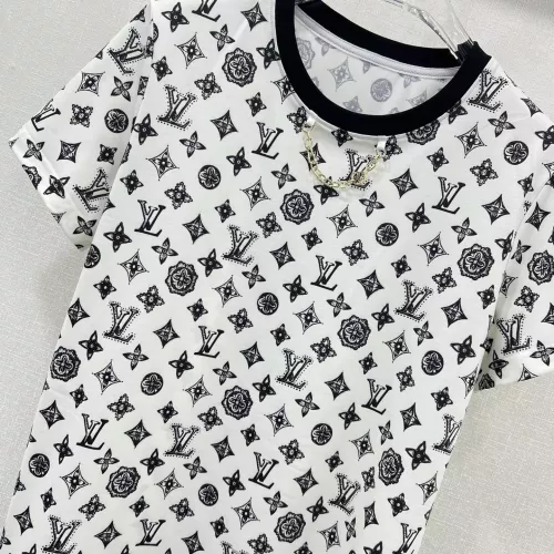 Replica Louis Vuitton LV T-Shirts Short Sleeved For Women #1280050 $64.00 USD for Wholesale