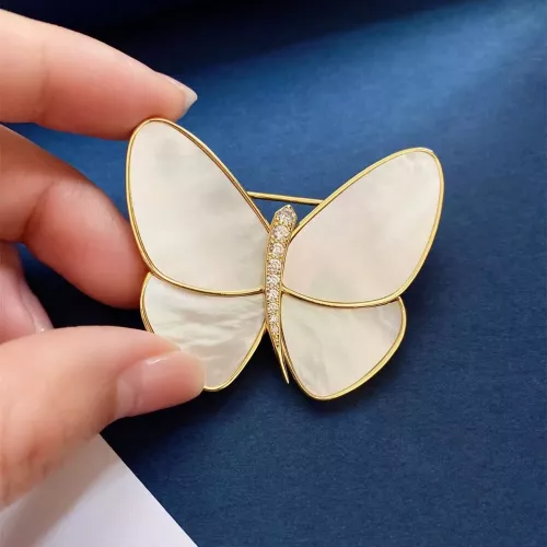 Wholesale Van Cleef &amp; Arpels Brooches For Women #1280522 $82.00 USD, Wholesale Quality Replica Van Cleef &amp; Arpels Brooches