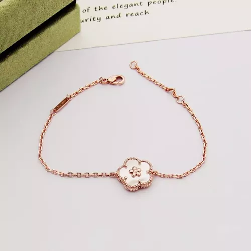 Wholesale Van Cleef &amp; Arpels Bracelets For Women #1280732 $25.00 USD, Wholesale Quality Replica Van Cleef &amp; Arpels Bracelets