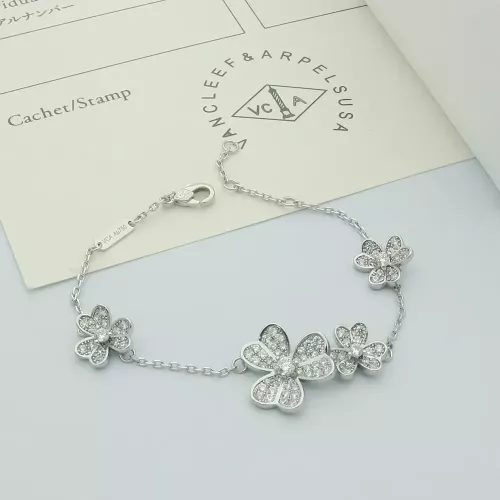 Wholesale Van Cleef &amp; Arpels Bracelets For Women #1280901 $29.00 USD, Wholesale Quality Replica Van Cleef &amp; Arpels Bracelets