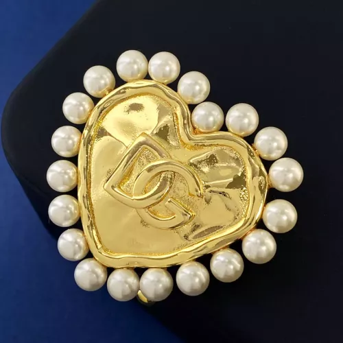 Wholesale Dolce &amp; Gabbana Brooches For Women #1301453 $29.00 USD, Wholesale Quality Replica Dolce &amp; Gabbana Brooches