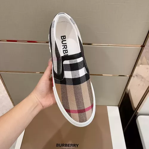 Replica Burberry Casual Shoes For Men #1303463 $76.00 USD for Wholesale