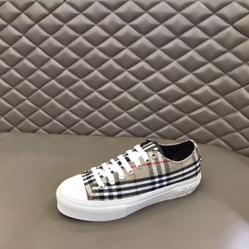 Replica Burberry Casual Shoes For Men #1303577 $76.00 USD for Wholesale