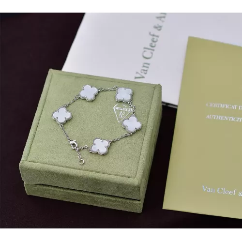 Wholesale Van Cleef &amp; Arpels Bracelets For Women #1313589 $22.00 USD, Wholesale Quality Replica Van Cleef &amp; Arpels Bracelets