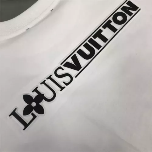 Replica Louis Vuitton LV T-Shirts Short Sleeved For Unisex #1322153 $42.00 USD for Wholesale
