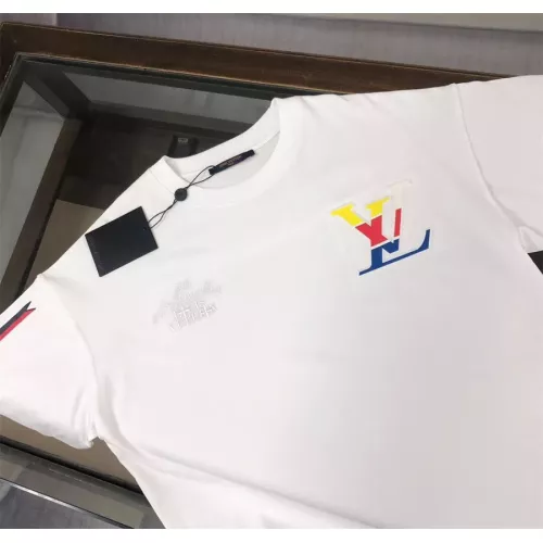 Replica Louis Vuitton LV T-Shirts Short Sleeved For Unisex #1322153 $42.00 USD for Wholesale