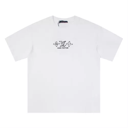 Replica Louis Vuitton LV T-Shirts Short Sleeved For Unisex #1322635 $36.00 USD for Wholesale