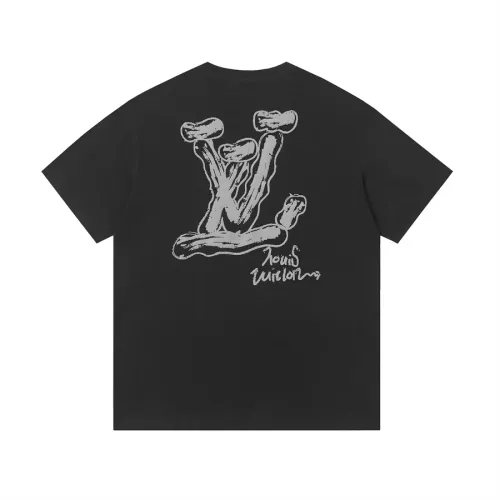 Replica Louis Vuitton LV T-Shirts Short Sleeved For Unisex #1322661 $34.00 USD for Wholesale