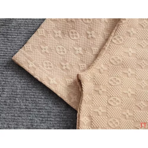Replica Louis Vuitton LV T-Shirts Short Sleeved For Unisex #1323298 $39.00 USD for Wholesale