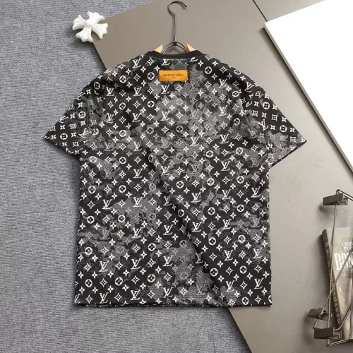 Replica Louis Vuitton LV T-Shirts Short Sleeved For Unisex #1323306 $39.00 USD for Wholesale