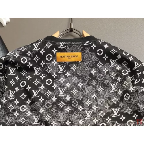Replica Louis Vuitton LV T-Shirts Short Sleeved For Unisex #1323306 $39.00 USD for Wholesale