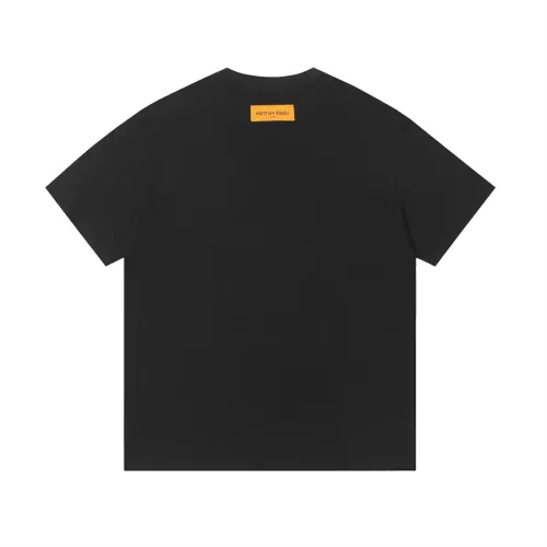 Replica Louis Vuitton LV T-Shirts Short Sleeved For Unisex #1323363 $36.00 USD for Wholesale