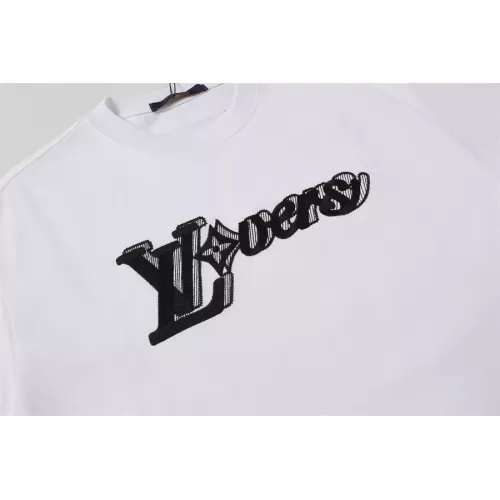 Replica Louis Vuitton LV T-Shirts Short Sleeved For Unisex #1323366 $36.00 USD for Wholesale