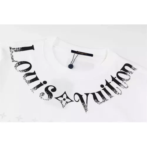 Replica Louis Vuitton LV T-Shirts Short Sleeved For Unisex #1323380 $32.00 USD for Wholesale