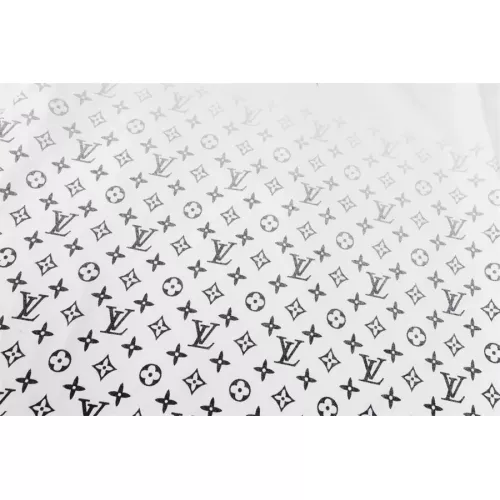 Replica Louis Vuitton LV T-Shirts Short Sleeved For Unisex #1323380 $32.00 USD for Wholesale