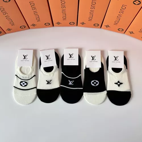Wholesale Louis Vuitton LV Socks #1324496 $27.00 USD, Wholesale Quality Replica Louis Vuitton LV Socks