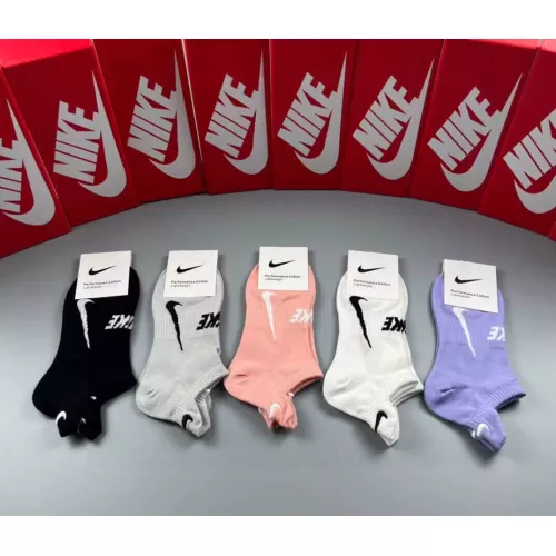 Wholesale Nike Socks For Women #1325534 $25.00 USD, Wholesale Quality Replica Nike Socks