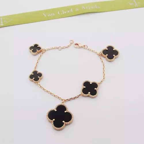 Wholesale Van Cleef &amp; Arpels Bracelets For Women #1326274 $32.00 USD, Wholesale Quality Replica Van Cleef &amp; Arpels Bracelets