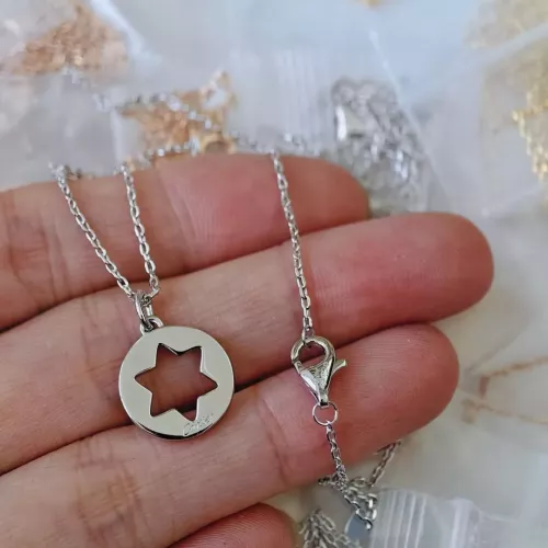 Wholesale Cartier Necklaces #1326299 $27.00 USD, Wholesale Quality Replica Cartier Necklaces