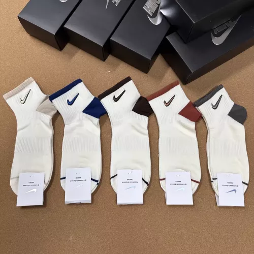 Wholesale Nike Socks #1332427 $27.00 USD, Wholesale Quality Replica Nike Socks