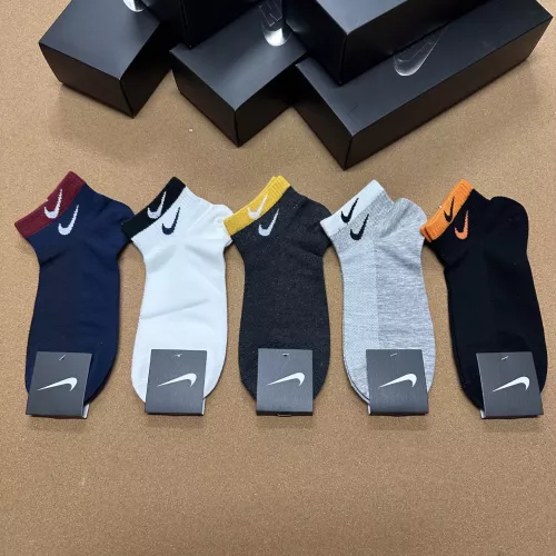 Wholesale Nike Socks #1332494 $25.00 USD, Wholesale Quality Replica Nike Socks
