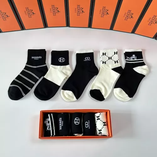 Wholesale Hermes Socks #1332498 $27.00 USD, Wholesale Quality Replica Hermes Socks