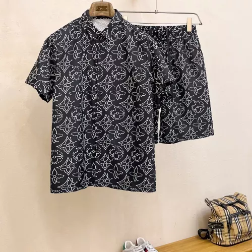 Wholesale Louis Vuitton LV Tracksuits Short Sleeved For Men #1333591 $64.00 USD, Wholesale Quality Replica Louis Vuitton LV Tracksuits