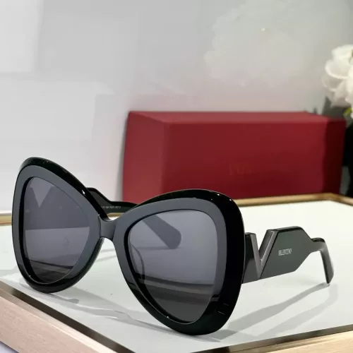 Wholesale Valentino AAA Quality Sunglasses #1337395 $64.00 USD, Wholesale Quality Replica Valentino AAA Quality Sunglasses