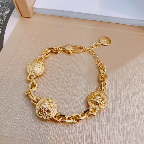 Wholesale Versace Bracelets #1337464 $42.00 USD, Wholesale Quality Replica Versace Bracelets