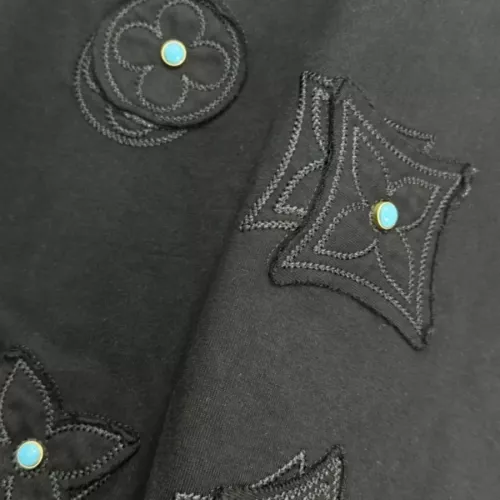 Replica Louis Vuitton LV T-Shirts Short Sleeved For Unisex #1341157 $39.00 USD for Wholesale
