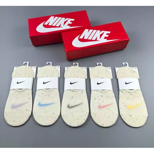 Wholesale Nike Socks For Women #1341806 $25.00 USD, Wholesale Quality Replica Nike Socks