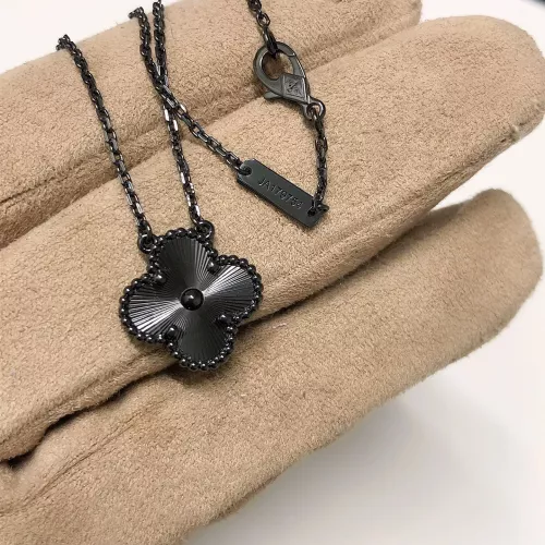 Wholesale Van Cleef &amp; Arpels Necklaces #1345010 $42.00 USD, Wholesale Quality Replica Van Cleef &amp; Arpels Necklaces