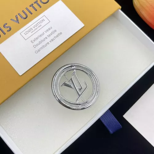 Wholesale Louis Vuitton LV Brooches #1345810 $25.00 USD, Wholesale Quality Replica Louis Vuitton LV Brooches