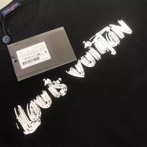 Replica Louis Vuitton LV T-Shirts Short Sleeved For Men #1347319 $45.00 USD for Wholesale