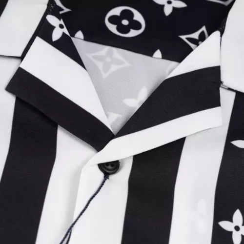 Replica Louis Vuitton LV Shirts Short Sleeved For Unisex #1348559 $48.00 USD for Wholesale