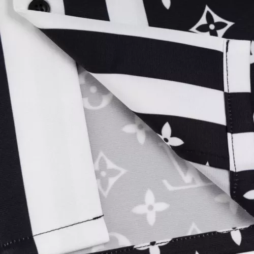 Replica Louis Vuitton LV Shirts Short Sleeved For Unisex #1348559 $48.00 USD for Wholesale