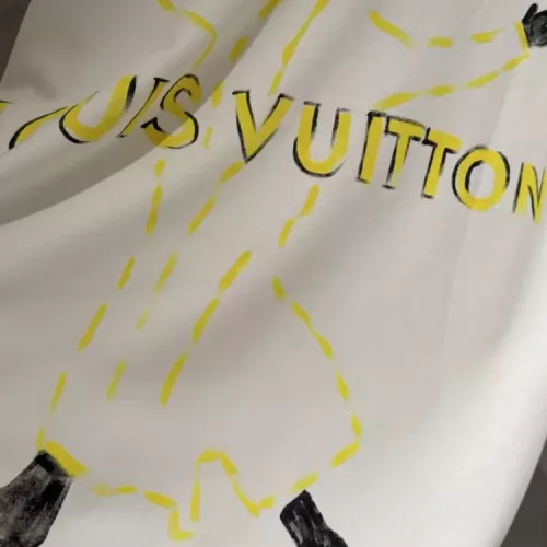 Replica Louis Vuitton LV T-Shirts Short Sleeved For Unisex #1348690 $52.00 USD for Wholesale