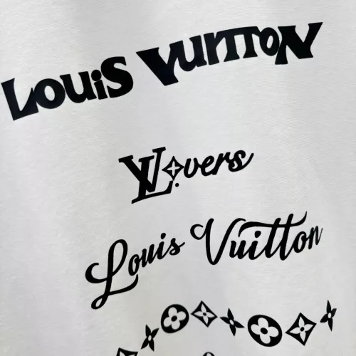 Replica Louis Vuitton LV T-Shirts Short Sleeved For Men #1349135 $88.00 USD for Wholesale