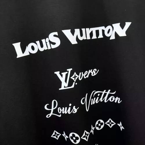 Replica Louis Vuitton LV T-Shirts Short Sleeved For Men #1349136 $88.00 USD for Wholesale