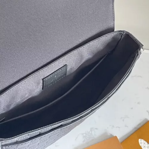 Replica Louis Vuitton AAA Man Messenger Bags #1349387 $165.00 USD for Wholesale