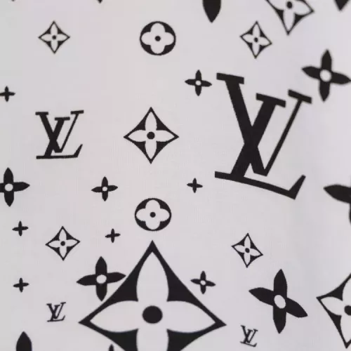 Replica Louis Vuitton LV T-Shirts Short Sleeved For Unisex #1349764 $32.00 USD for Wholesale
