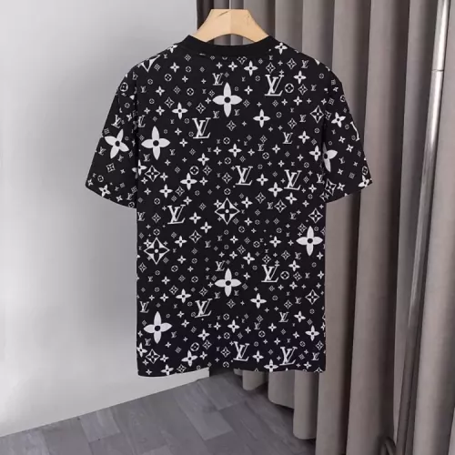 Replica Louis Vuitton LV T-Shirts Short Sleeved For Unisex #1349765 $32.00 USD for Wholesale