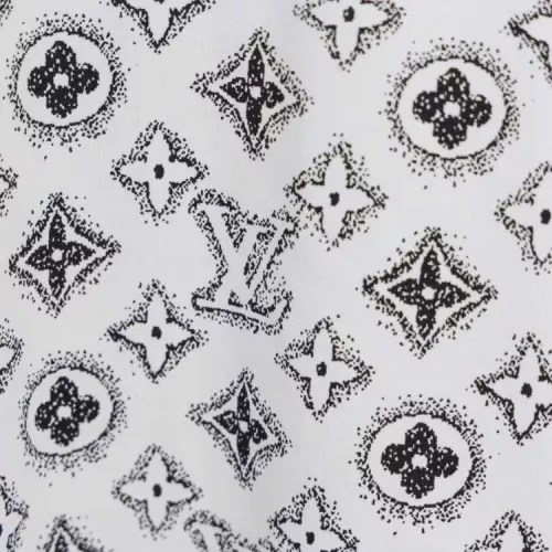 Replica Louis Vuitton LV T-Shirts Short Sleeved For Unisex #1349766 $32.00 USD for Wholesale