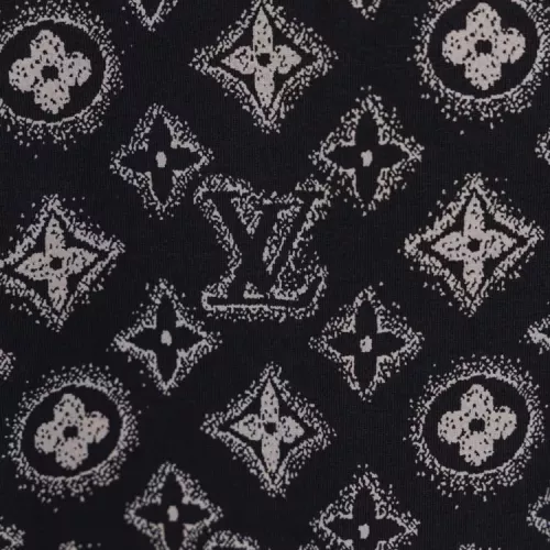 Replica Louis Vuitton LV T-Shirts Short Sleeved For Unisex #1349767 $32.00 USD for Wholesale