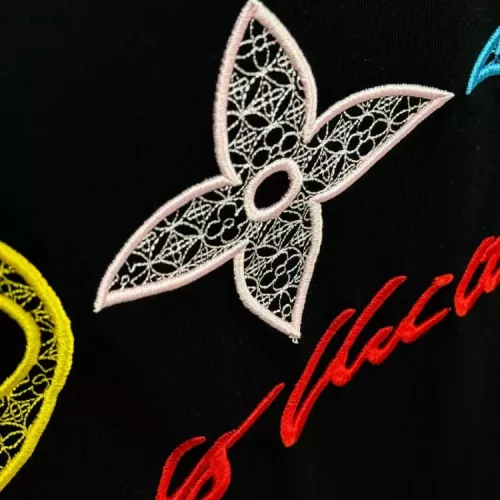 Replica Louis Vuitton LV T-Shirts Short Sleeved For Unisex #1350141 $41.00 USD for Wholesale